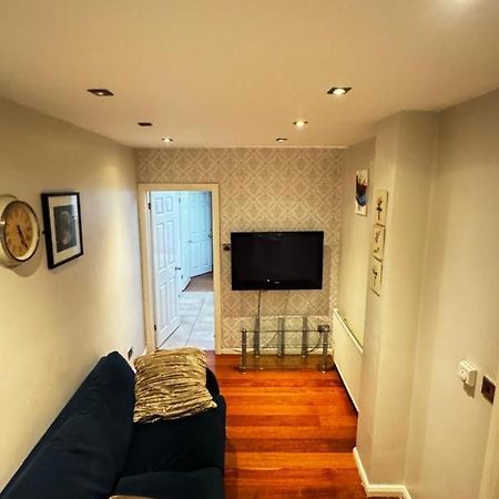 Eastbury Road Home Watford  Eksteriør billede