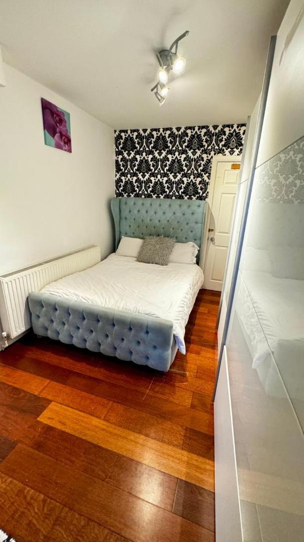 Eastbury Road Home Watford  Eksteriør billede